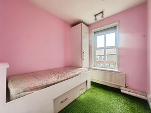 Bedroom 4- click for photo gallery
